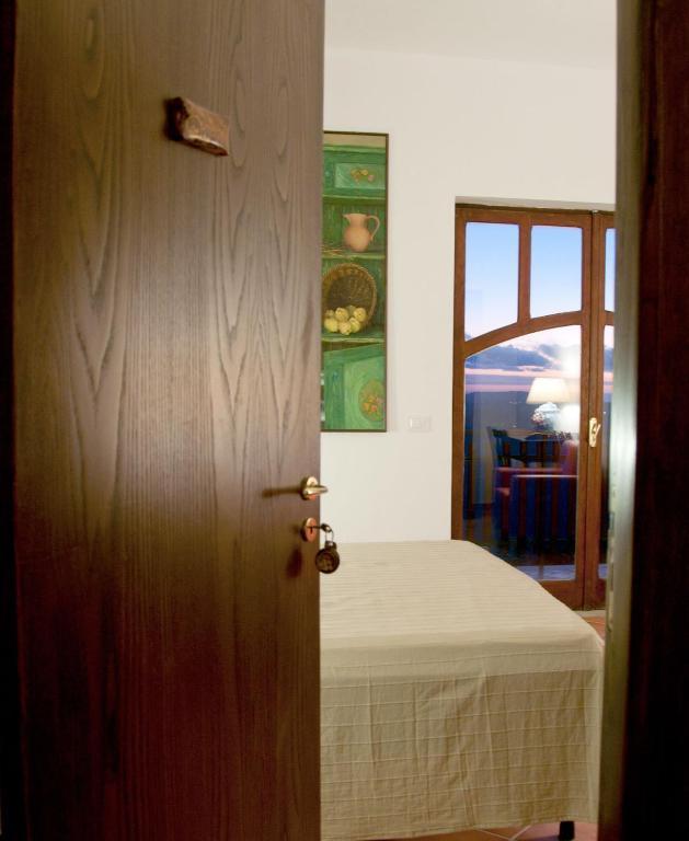 Gasthaus Casale Il Gheppio Laureana Cilento Zimmer foto