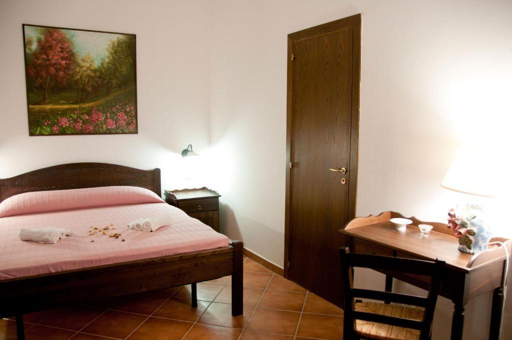 Gasthaus Casale Il Gheppio Laureana Cilento Zimmer foto