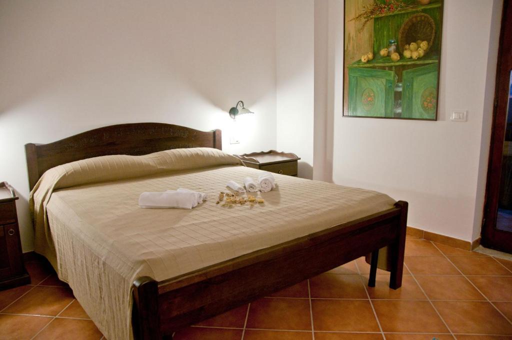 Gasthaus Casale Il Gheppio Laureana Cilento Zimmer foto